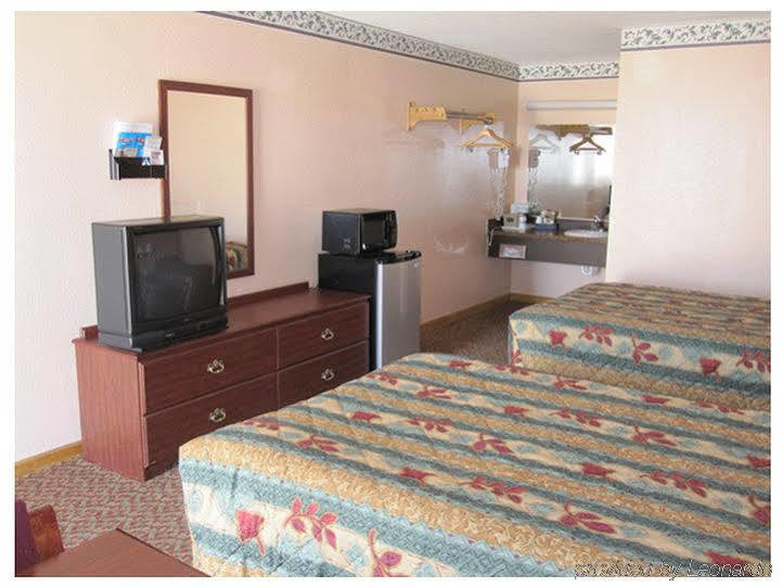 Scottish Inn - Clanton Bagian luar foto