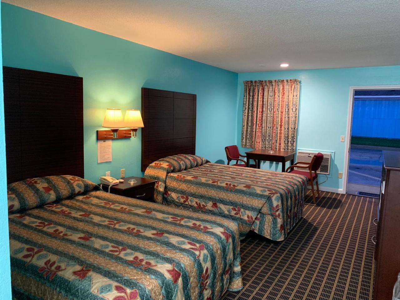 Scottish Inn - Clanton Bagian luar foto